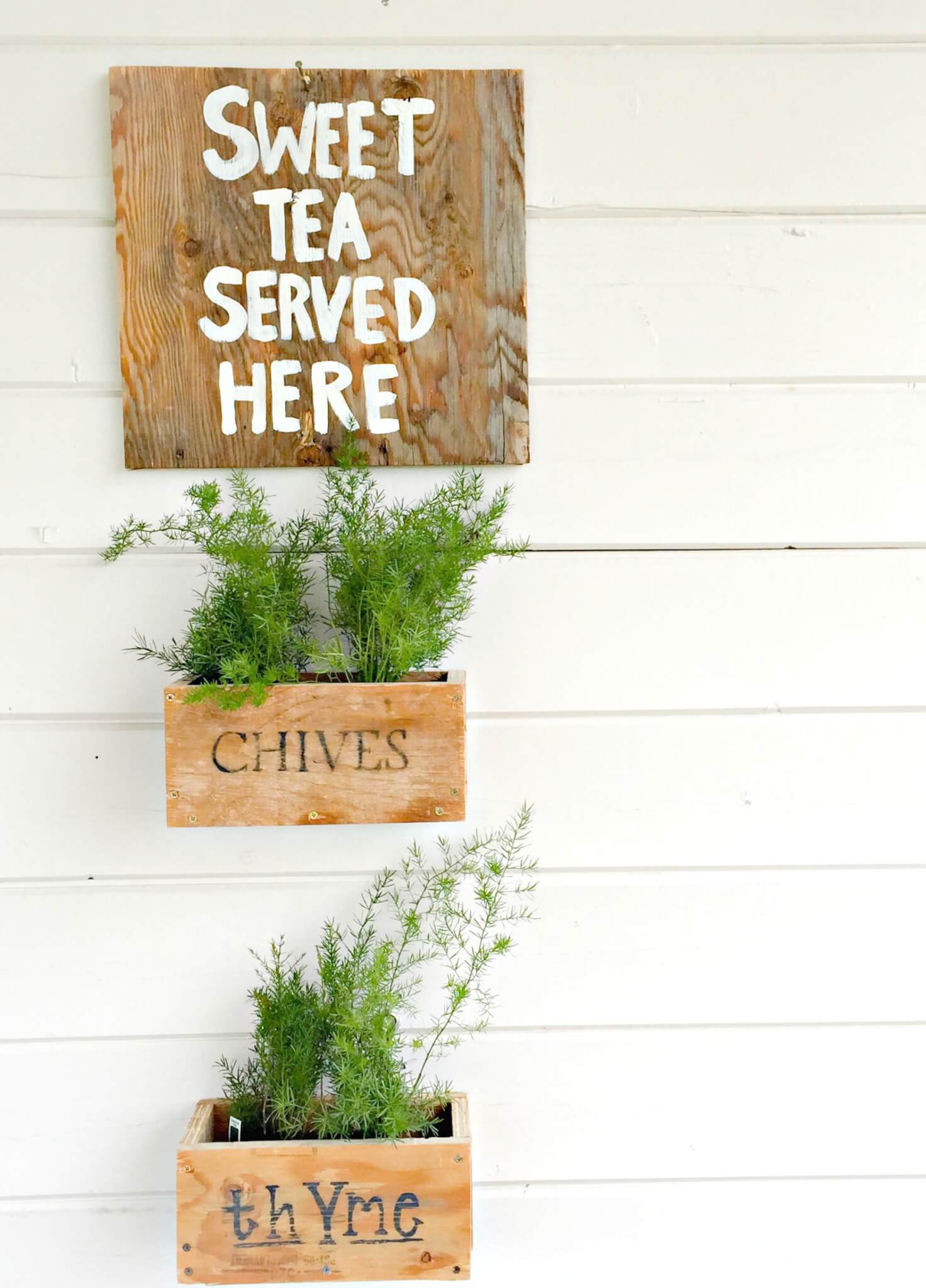 DIY Hanging Planter Boxes in 10 Minutes!