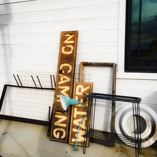 I love to find old items and give them new life. You'll never believe what this sign looked like before! | Twelveonmain.com