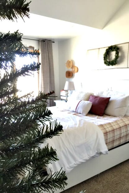 5 Elements to Add For A SImple Farmhouse Christmas