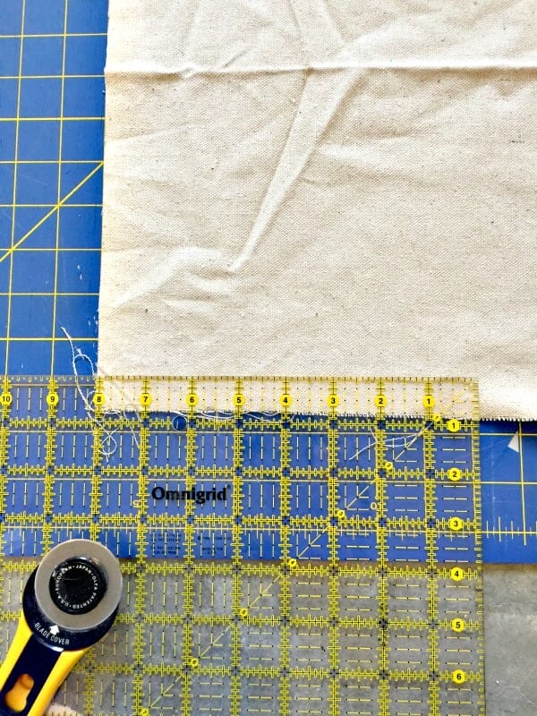Make this easy dropcloth fabric sign for spring! You will want to make one for every occasion. | Twelveonmain.com