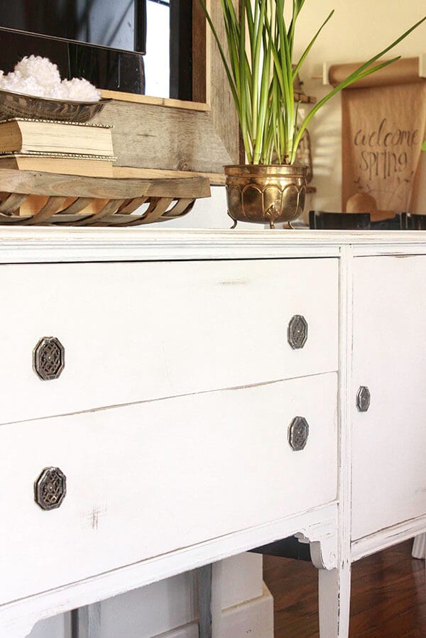 DIY Furniture Makeovers Using Chalk Paint - Southern Charm by TB