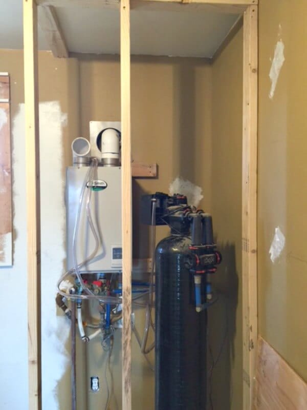 How to hide an unsightly water heater or anything else you don't want to see! |Twelveonmain.com