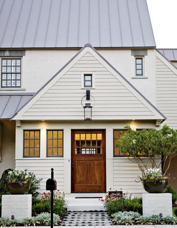 Gorgeous farmhouse style homes with oodles of charm and tons of style.