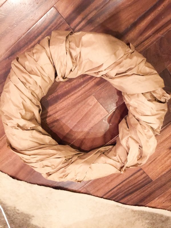 This will become the most epic DIY farmhouse style wreath ever!