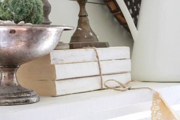 Try making some of this farmhouse style book decor for your home! Its so easy and only takes minutes to create