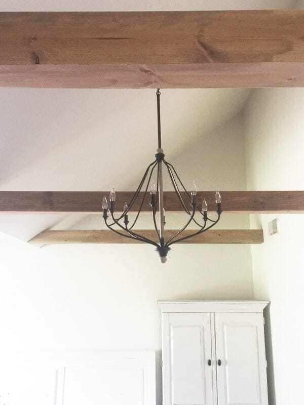 Oh my gosh I am so obsessed with these faux wood beams made by Sara of Twelve On Main!