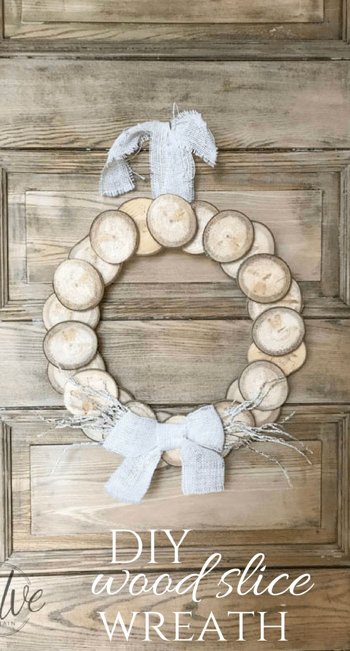 I love this easy DIY wreath made with wood slices! With its rustic wood detail and neutral farmhouse style its perfect for any space! These are so easy to make and they can look great for fall, or any time of year! Make one for yourself! 