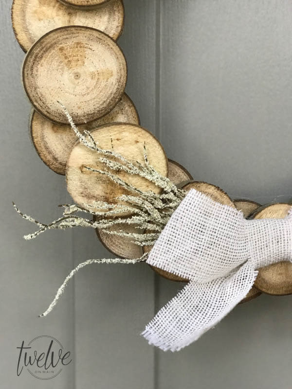 How to Make a Wreath with Wood Slices - Twelve On Main