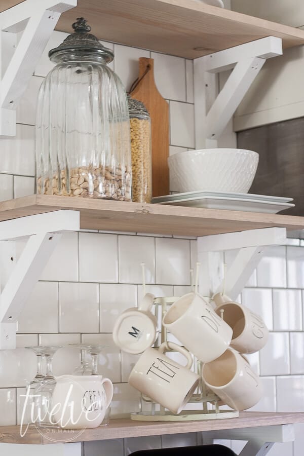Tips for Open Shelving in the Kitchen