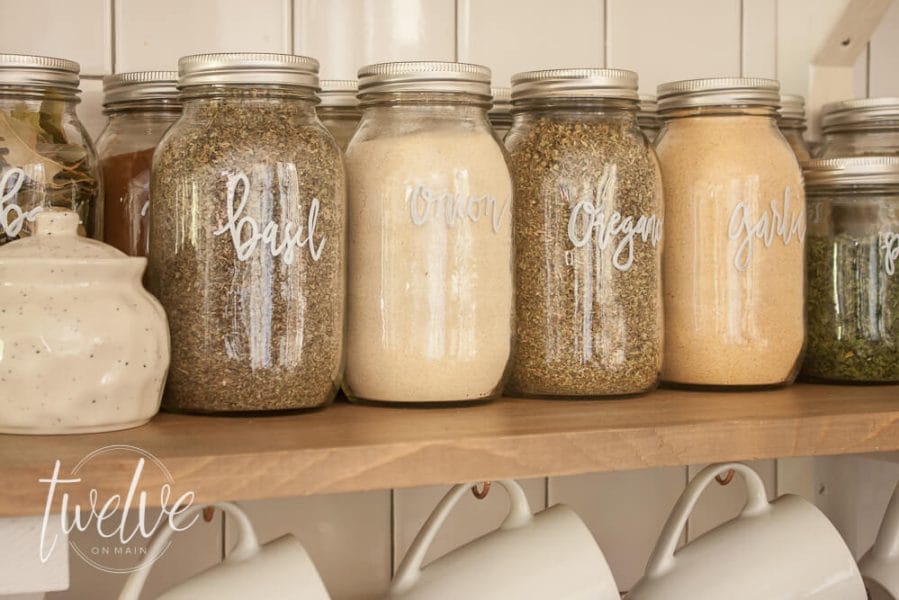 Super easy mason jar spice storage! Such a stylish and functional addition to your kitchen.