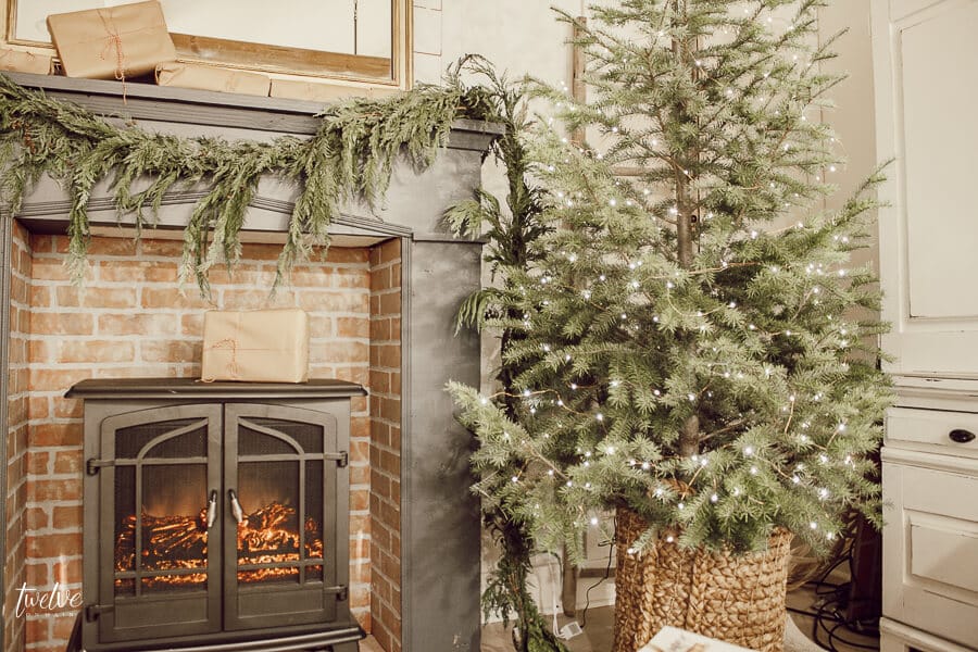Cozy farmhouse style Christmas bedroom decor that is easy, effortless and full of charm