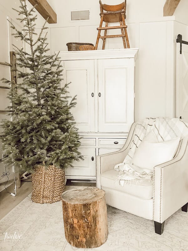 Easy Christmas Bedroom Decorating Ideas - Twelve On Main