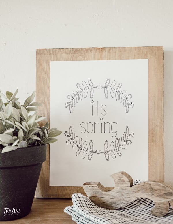 Super cute spring print made with the Cricut Maker and Cricut Pens! You have to check this out, its so easy!