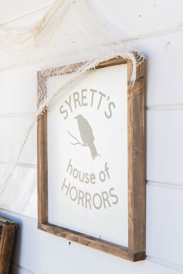 Adorable wood Halloween sign made using my Cricut Maker! Check out the full tutorial, including the link to the project where you can personalize and make your own Halloween sign!