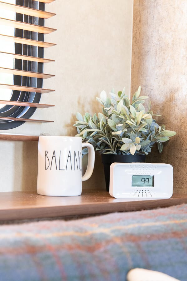 Have peace of mind when you travel! Take the portable First Alert carbon monoxide alarm with you! Whether you are camping, vacationing at a hotel or in a cabin, fee at ease that you are in control.