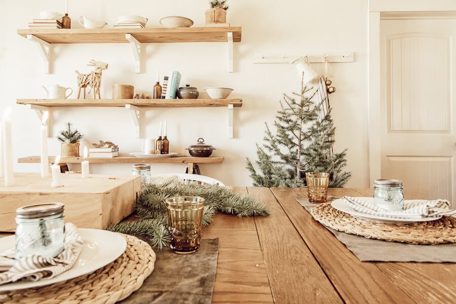 Oodles of cozy Christmas decor ideas including cozy dining room decor, Scandinavian inspired Christmas ideas and so much more!