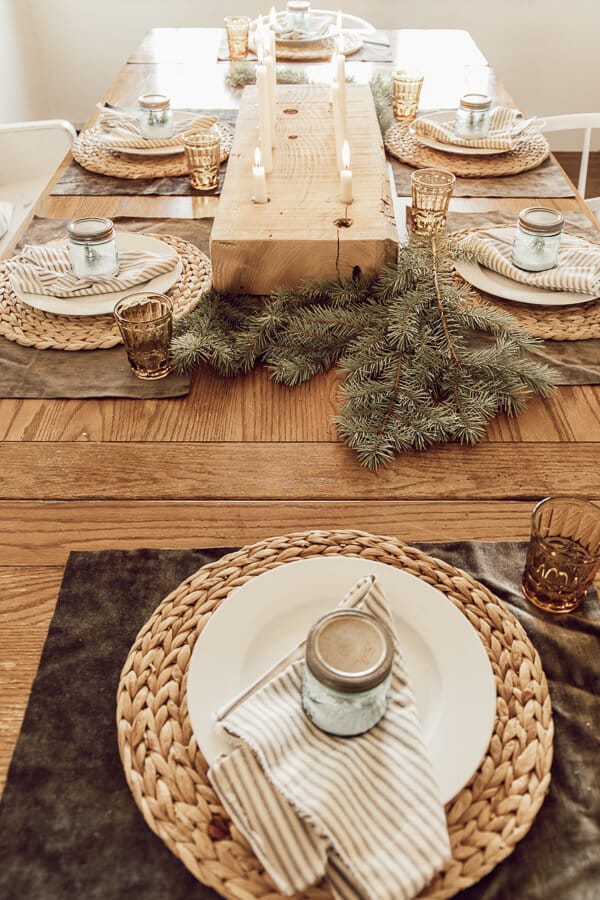 Vintage Christmas Table Setting - Sanctuary Home Decor