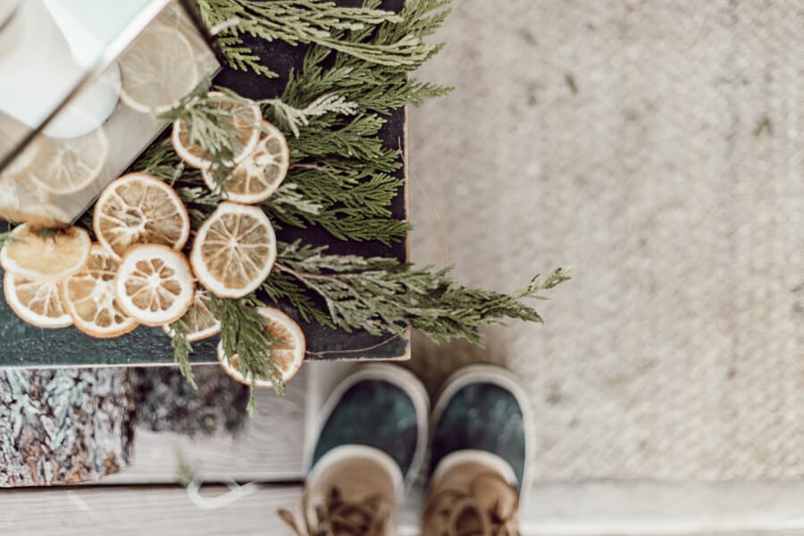 Simple and Neutral Scandinavian Style Holiday Decor