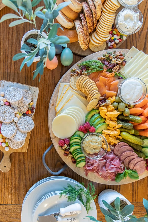 Fun and festive Easter brunch ideas!  Check out this bagel brunch charcuterie board!