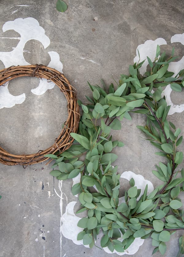 Make this gorgeous faux eucalyptus wreath using only 3 items and make it in less than 10 minutes.
