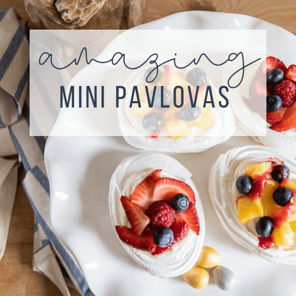 Mini Pavlova Easter Dessert