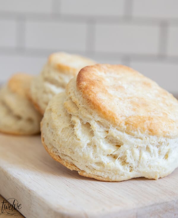 Get this amazing flakey sourdough biscuit recipe right here!