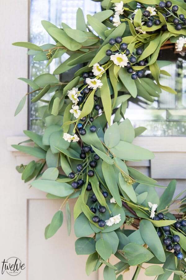 How to update a Eucalyptus wreath and use it for summer, plus so many great summer wreath ideas to choose from! This is all you need to have for the summer!