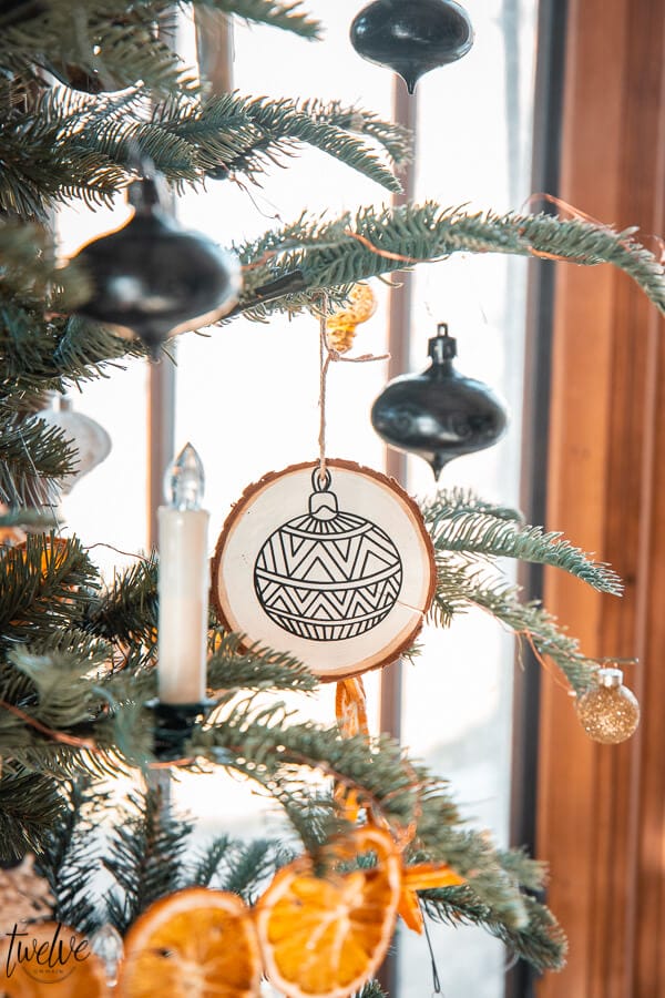 How to make wood round Christmas ornaments using the Circuit Maker