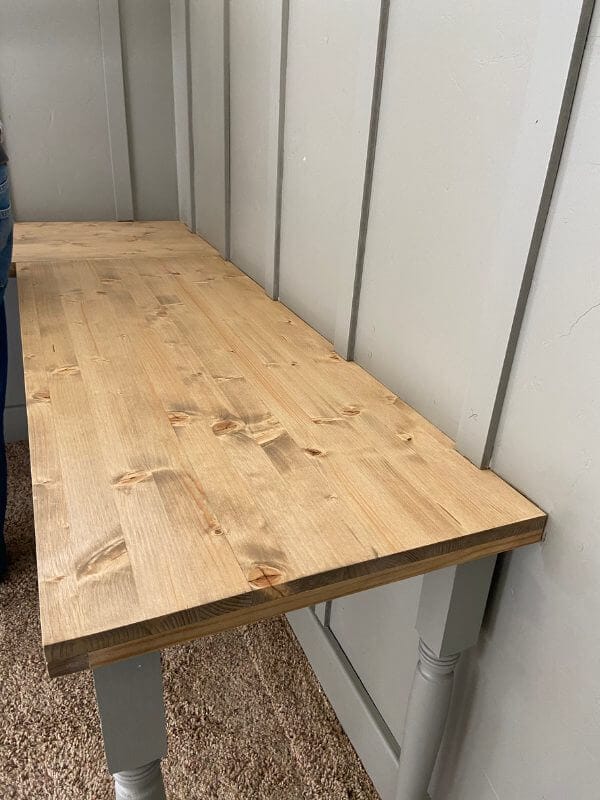 How to build a DIY built in desk that looks amazing but is inexpensive and easy to make!