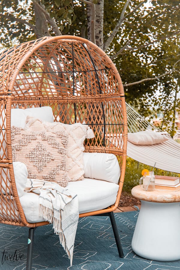 Affordable and stylish outdoor furniture ideas, tips and more! I am sharing great backyard patio ideas on the blog and sharing my source for amazing products for less.