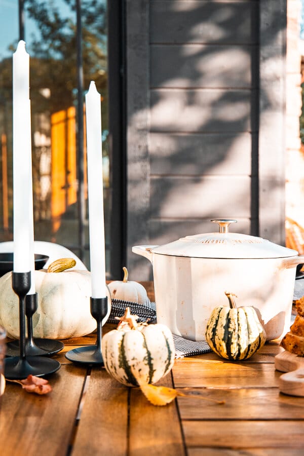 Fabulous black dinner ware, gold silverware and oodles of gorgeous fall decor ideas in one post!