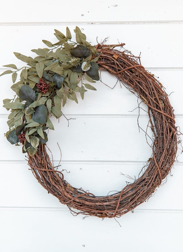 How to Make a Winter Wreath Full of Cozy Texture - DIY Beautify - Creating  Beauty at Home