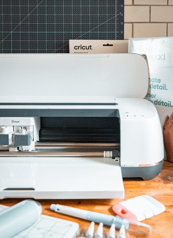 Video Tutorial: How to Make Stickers Using the Cricut Machine