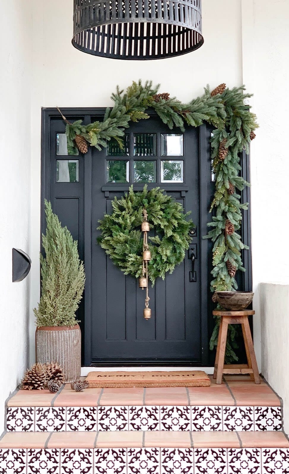 Looking for gorgeous Christmas porch decor ideas? I have over 100 Christmas porch decor ideas perfect for ny style. Add as much as you love.