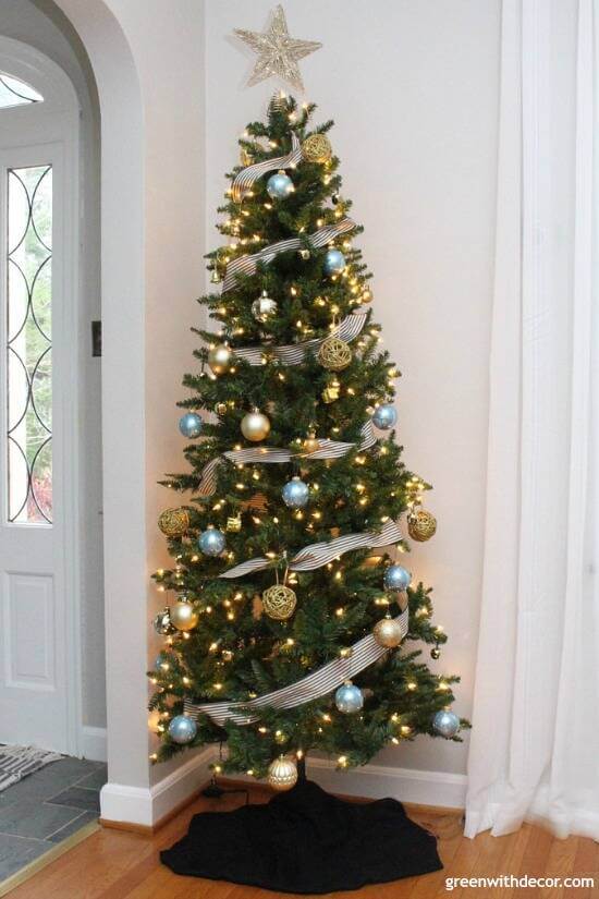 simple christmas tree decor