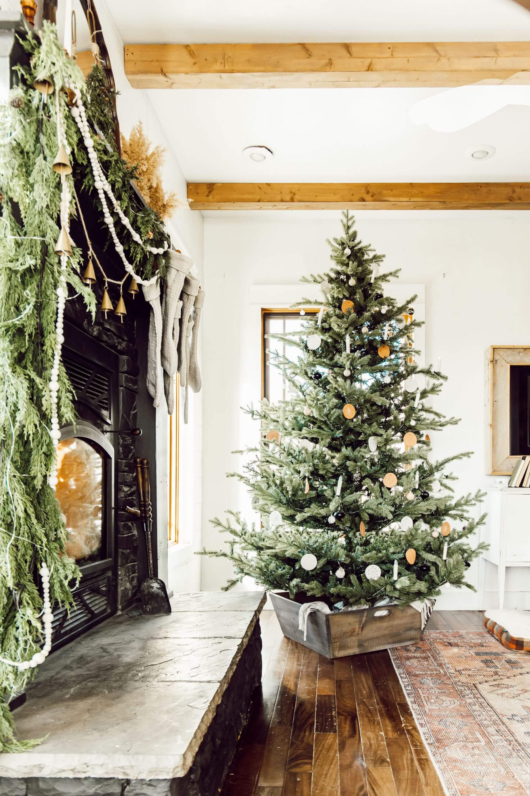 Simple & Natural French Country Christmas Decor Ideas - Robyn's French Nest