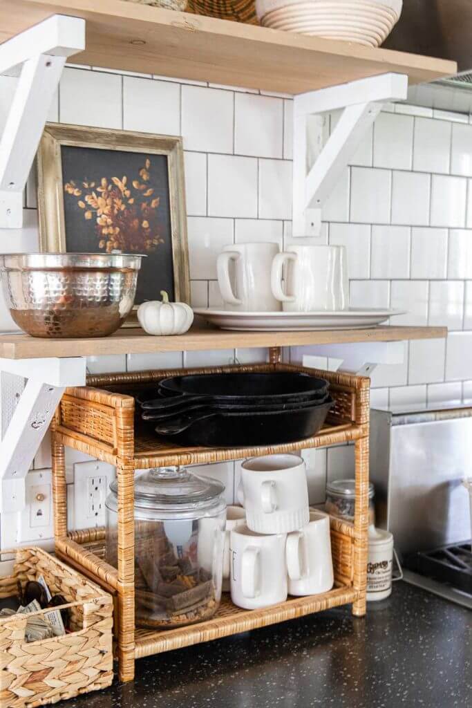 Simple fall decor ideas for the kitchen and dining room. Add fall touches without breaking the bank or becoming overwhelmed!