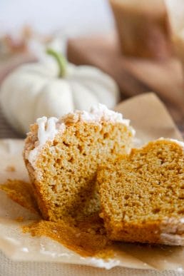 Easy Pumpkin Muffins With Streusel Topping - Twelve On Main