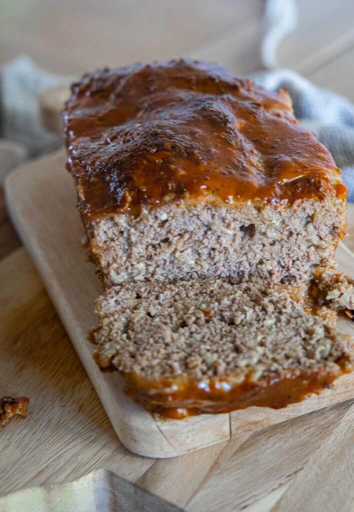 This easy meatloaf recipe is the perfect weeknight meal! This is a gluten free meatloaf recipe as well, full of flavor and so comforting.