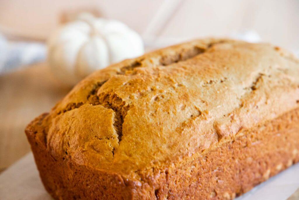 How to make easy sourdough pumpkin bread using sourdough discard! This is an incredibly easy recipe and is perfect for fall!