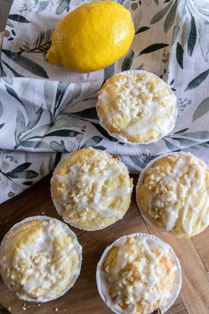 These amazing sourdough lemon muffins with cheesecake filling are sweet, full of lemon flavor and the cream cheese filling is perfect.